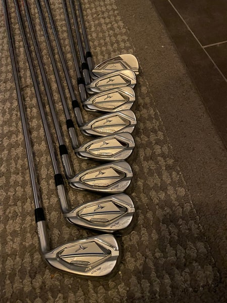 Men's Right Handed Regular Flex Steel Shaft JPX 900 Hot Metal Iron Set