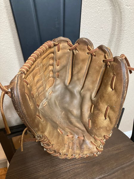 Relaced/reconditioned 1960s Spalding 42-2651 Professional Model Glove-12.5’ RHT