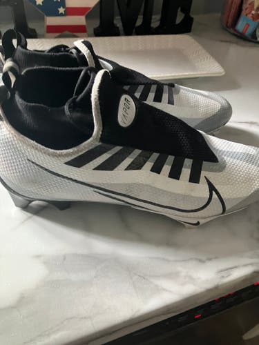 White Adult Used Men's Size Men's 10.5 (W 11.5) Molded Cleats Nike Low Top Vapor