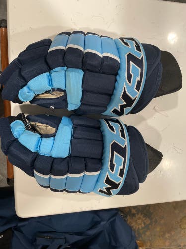 Jersey Hitmen CCM HG4PC Team Gloves