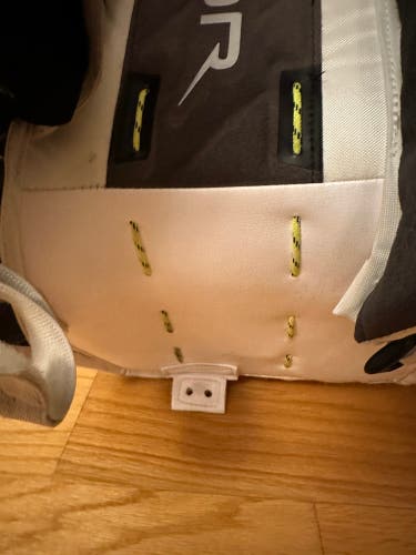 Bauer Hyperlite Goalie Leg Pads