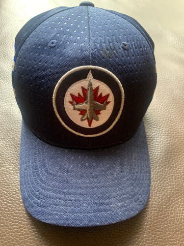 Winnepeg Jets Hat & NY Islanders Hat
