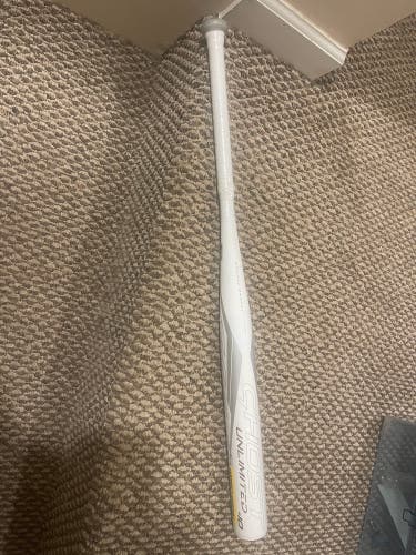 32/22 -10 Easton Ghost Unlimited Fastpitch Bat Niw