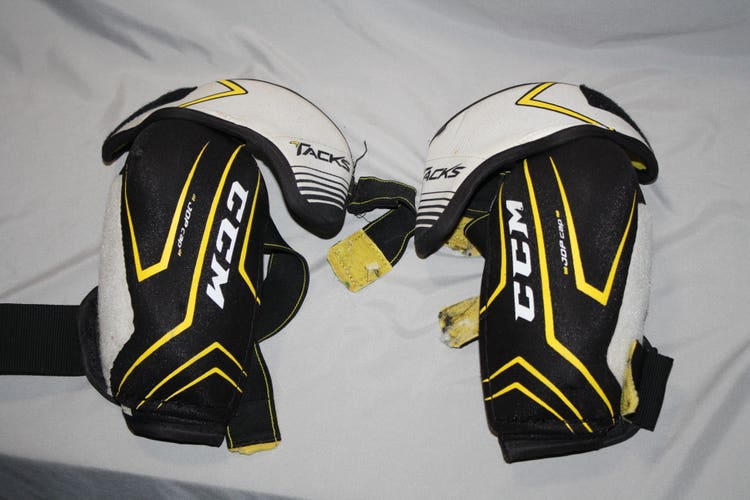 Used Medium CCM Tacks Elbow Pads