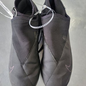 Used Nike Senior 7.5 Cleat Soccer Outdoor Cleats