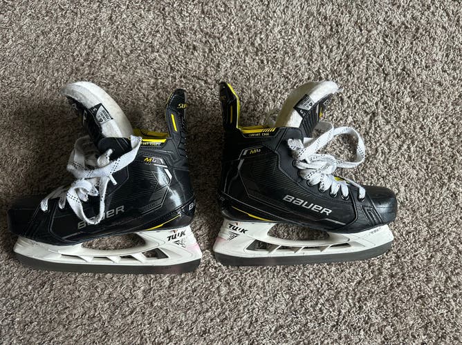 Used Bauer Wide Width Size 6.5 Supreme M4 Hockey Skates