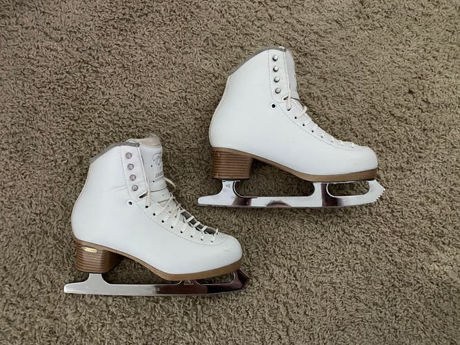 Jackson Ultima Elle Figure Skates size 7.5