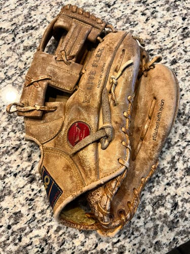 Mizuno Crest BG3003 Leather Baseball Mitt Glove RHT Vintage