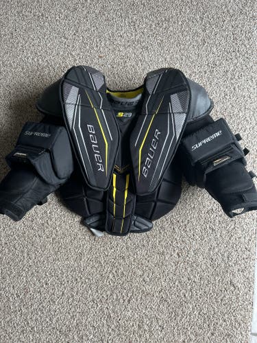 New Bauer Intermediate Large S29 Chest Protector