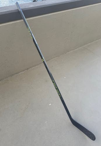 Senior Left Hand P90 Pro Stock RibCor Reckoner Hockey Stick