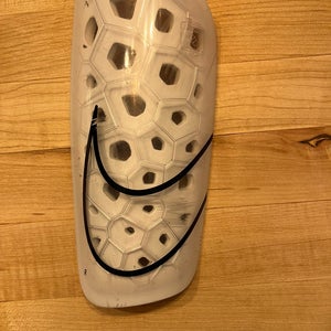 Unisex Large Nike Shin Guards
