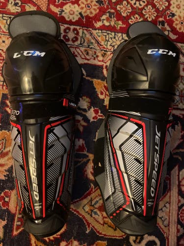 CCM  JetSpeed FT370 Shin Pads - Lightly Used