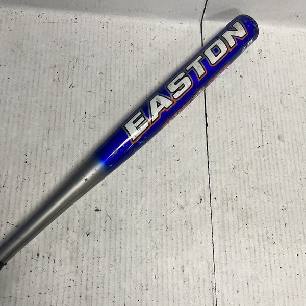 CLEARANCE Easton Cyclone Fastpitch Softball Bat -9oz. SK39B A113116