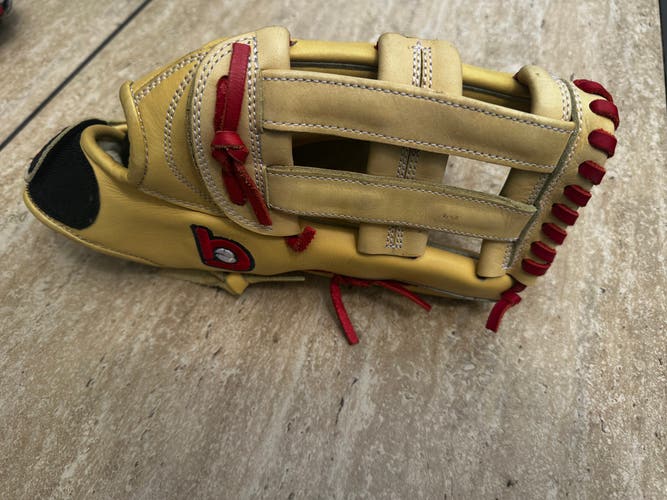 Bradley Next Play OF Glove