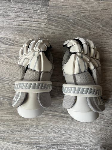 Used Player's Warrior 13" Regulator Lite Lacrosse Gloves