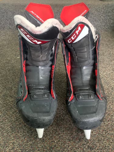 Used CCM Regular Width Size 5 JetSpeed FT340 Hockey Skates