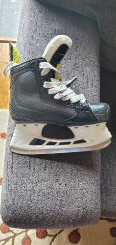 Junior Used Bauer Supreme Elite Hockey Skates Size 1.5