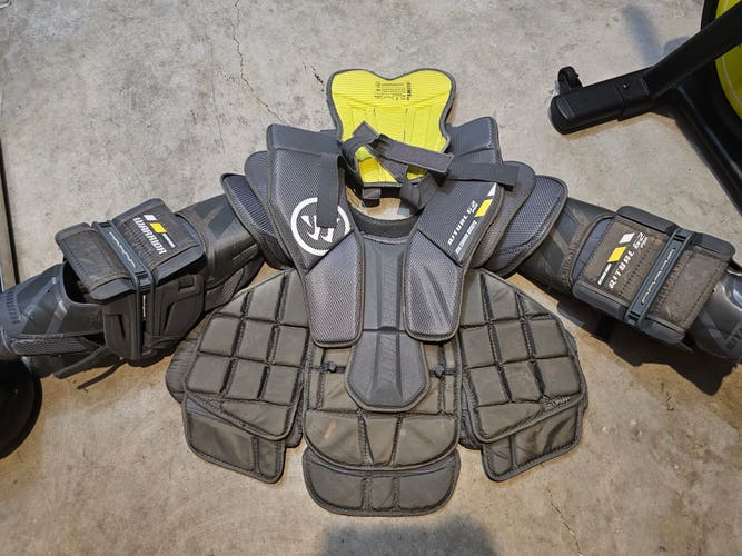 Used Medium Warrior Ritual G2 PRO Goalie Chest Protector