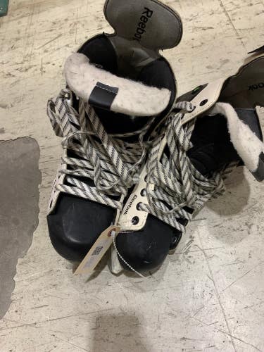 Senior Used Reebok 11K Pump Hockey Skates E&W (Wide) 11.0