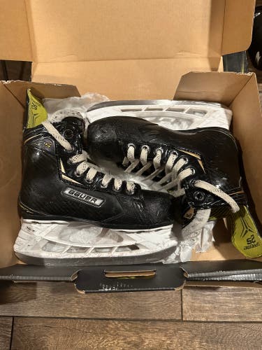 Used Bauer Regular Width Size 13 Supreme 2S Hockey Skates