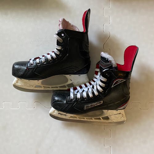 Used Bauer Vapor x400 Skates Size 4.0 D