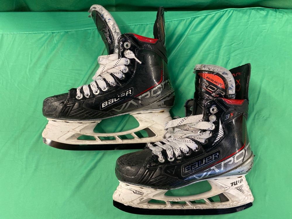 Senior Used Bauer Vapor 3X Hockey Skates 7.0