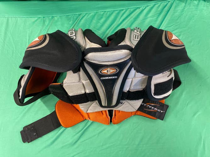 Used Junior Small Easton Synergy 500 Shoulder Pads