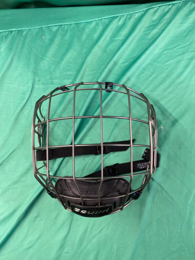 Used Medium Bauer FM7500 Cages, Visors & Shields Full Cage