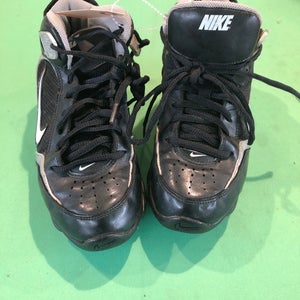 Used Youth 4.0 Nike Softball Cleats