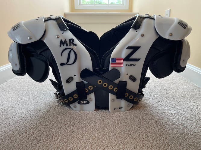 Douglas Adult ''Mr. DZ'' OL/DL Football Shoulder Pads