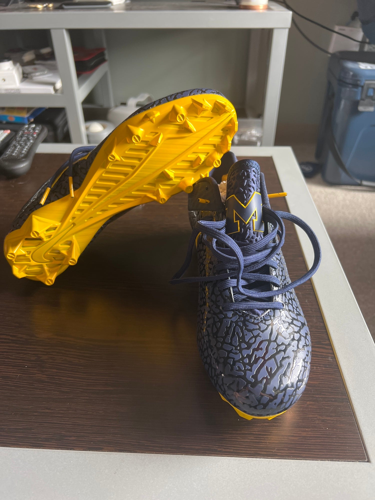 u of m football cleats