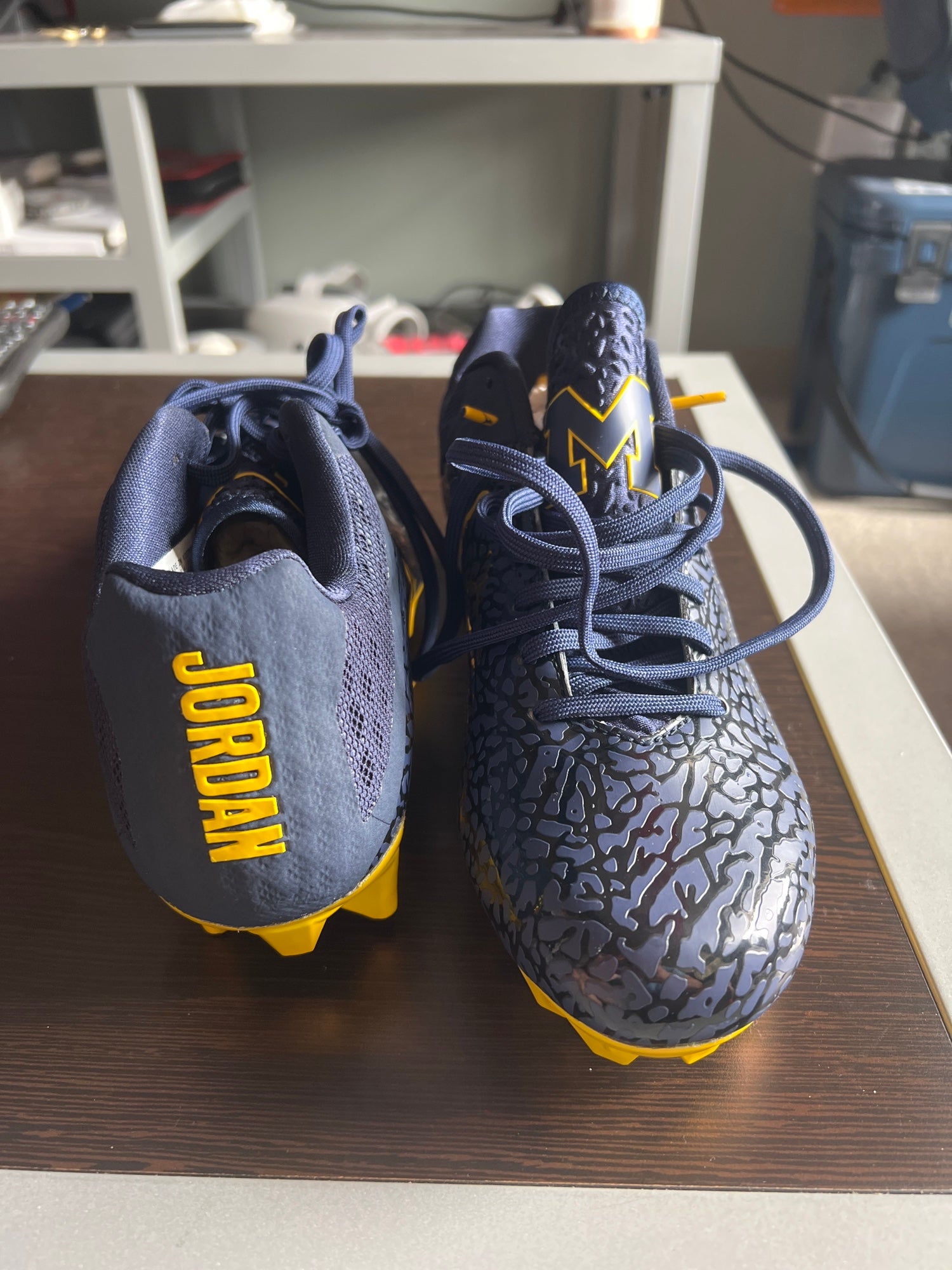 u of m football cleats