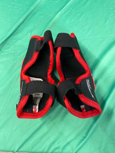 Used Large CCM JetSpeed FT350 Elbow Pads