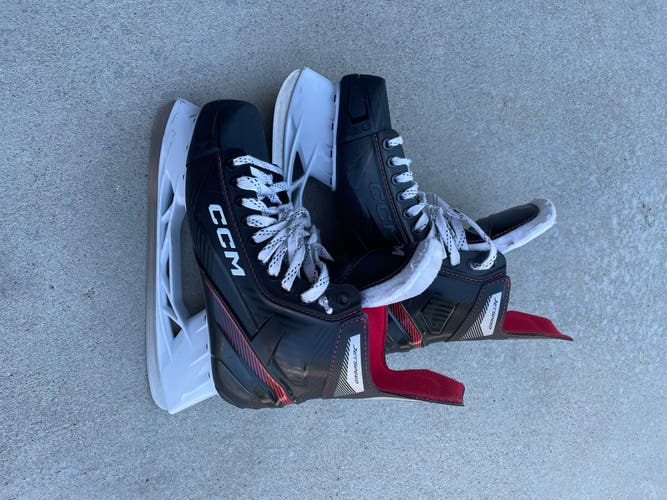 Used CCM Size 10 Hockey Skates