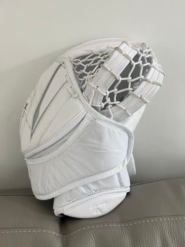 Bauer X5 Goalie Glove senior.