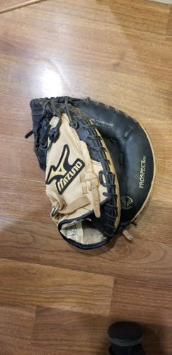 Used Mizuno Right Hand Throw Catcher's Prospect Baseball Glove 32.5"