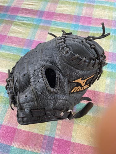 Mizuno catchers mitt