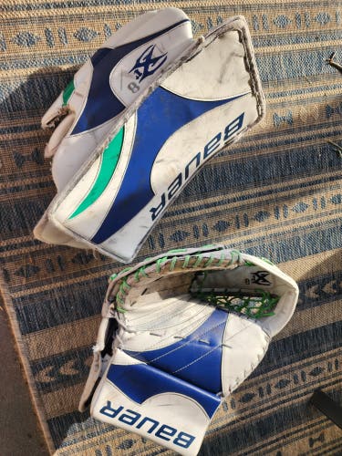 Used Bauer Full Right XR8 Blocker and Glove
