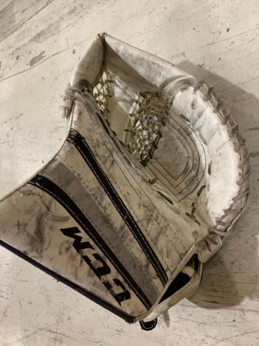 Used Intermediate CCM Premier R1.9 Regular Goalie Glove