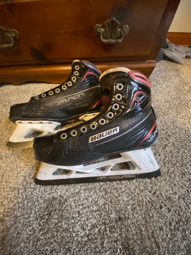 Bauer 7D Vapor X900 Goalie skates (Black Carbon Steel Blades)