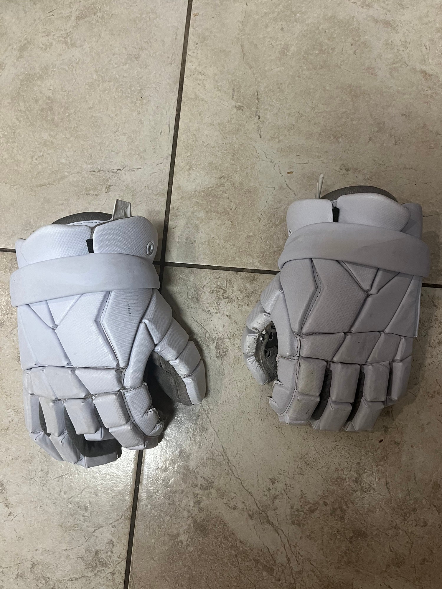 Nike Youth Vapor LT Lacrosse Gloves