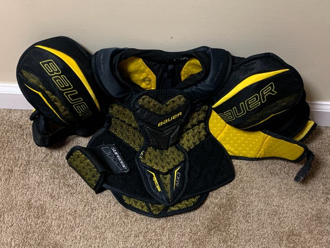Junior Used Large Bauer Supreme TotalOne MX3 Shoulder Pads