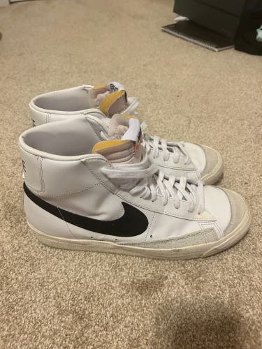 Nike Blazer Size 10