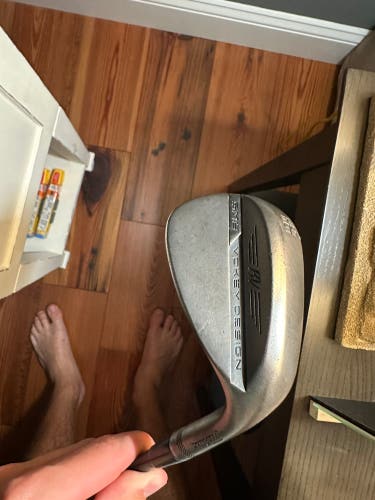 Men's Right Handed 56 Degree Vokey SM8 Wedge