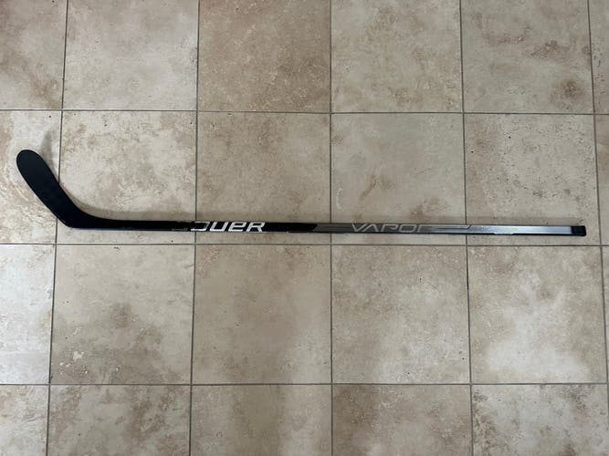 Pro Stock Owen Tippett Lightly Game Used Vapor Hyperlite Hockey Stick