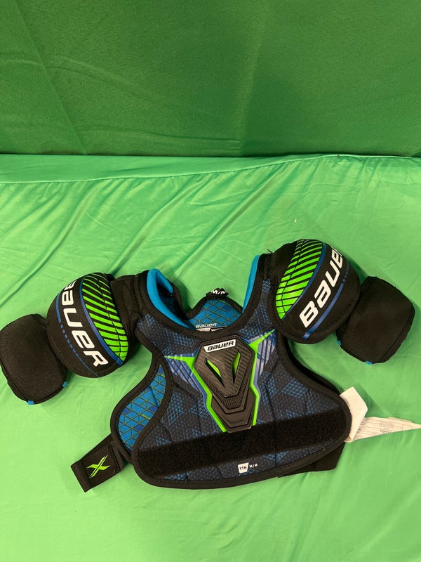 Youth Used Medium Bauer X Shoulder Pads