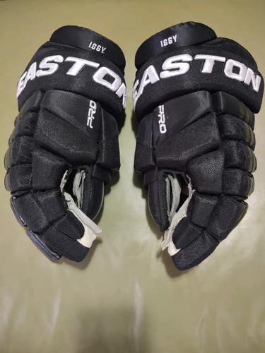 Jerome Iginla Easton Gloves 14" Pro Stock -- Boston Bruins