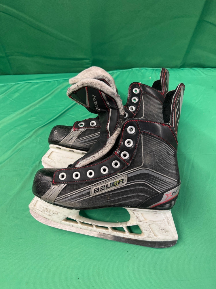 Junior Used Bauer Vapor X200 Hockey Skates D&R (Regular) 4.0
