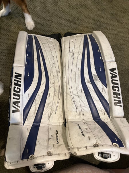 28+2 Vaughn Ventus SLR Jr Goalie Leg Pads