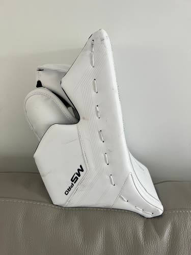 Bauer M5 Pro Senior Blocker